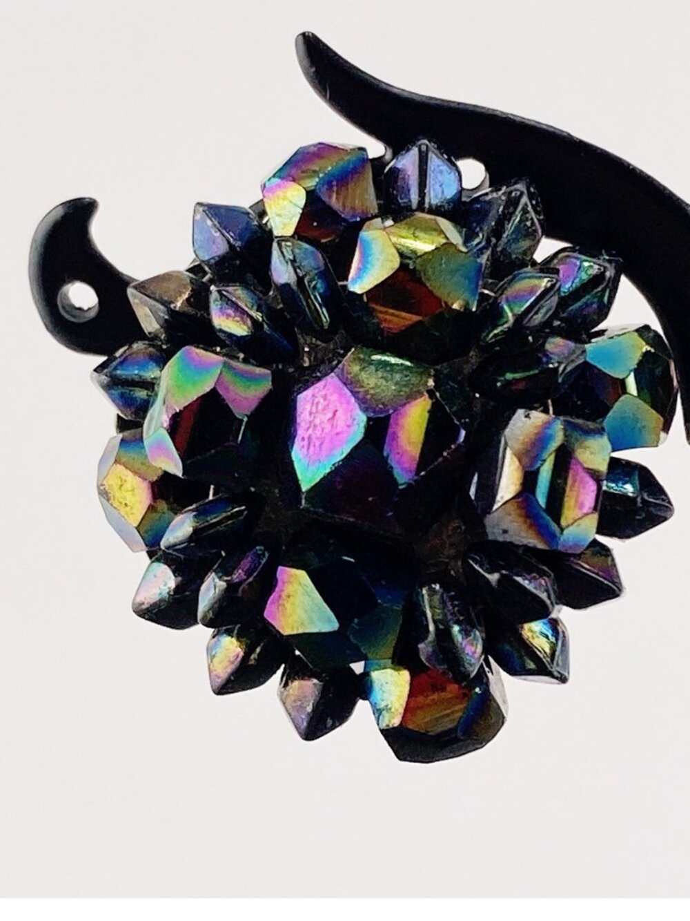 VINTAGE Oil slick style black plastic cluster bead clip-on earrings 1950s pinup - Picture 8 of 15